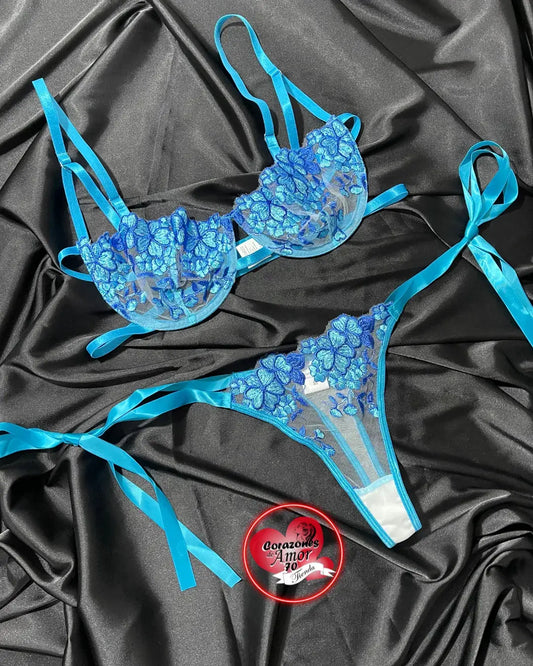Hermosa lencería azul
