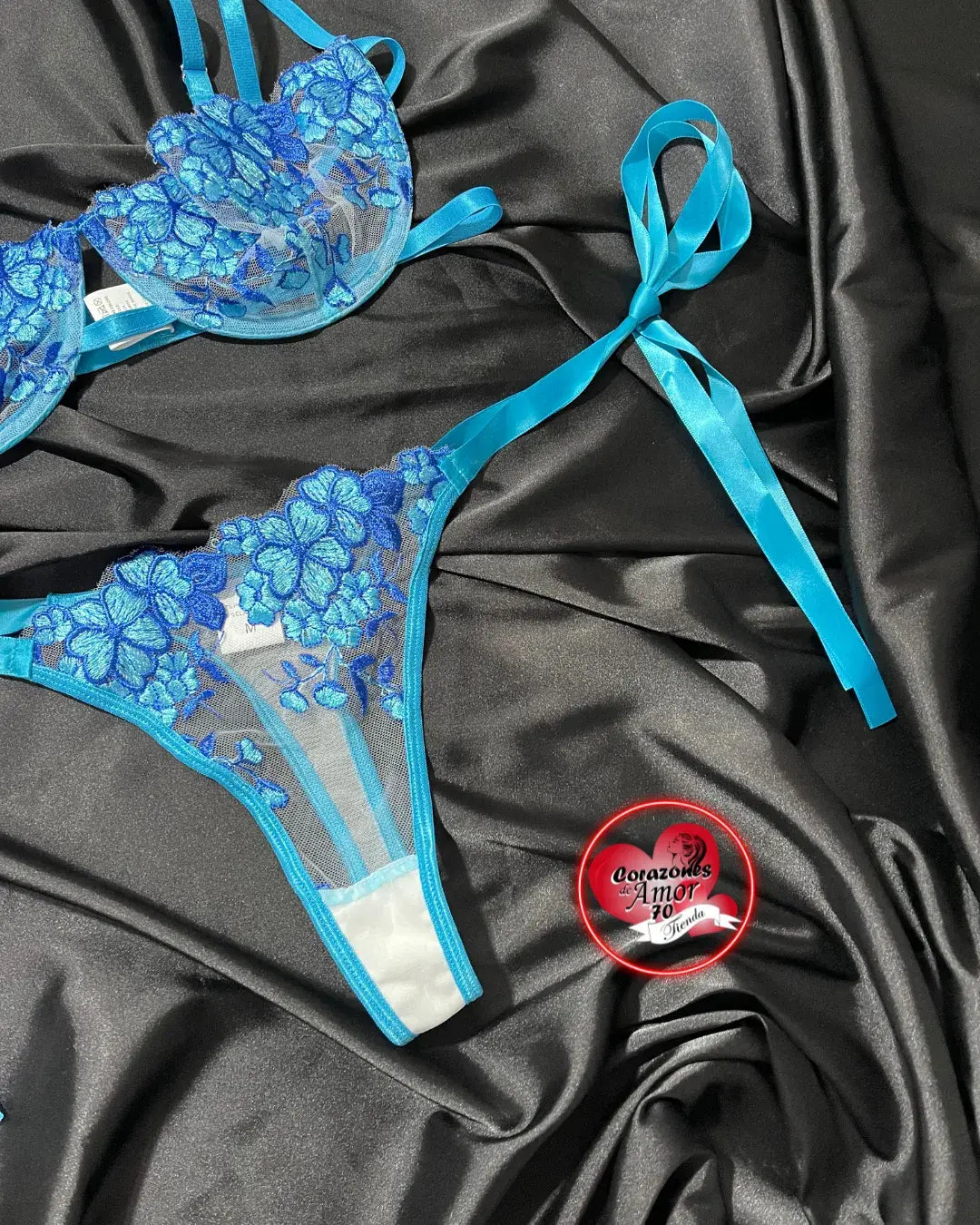 Hermosa lencería azul