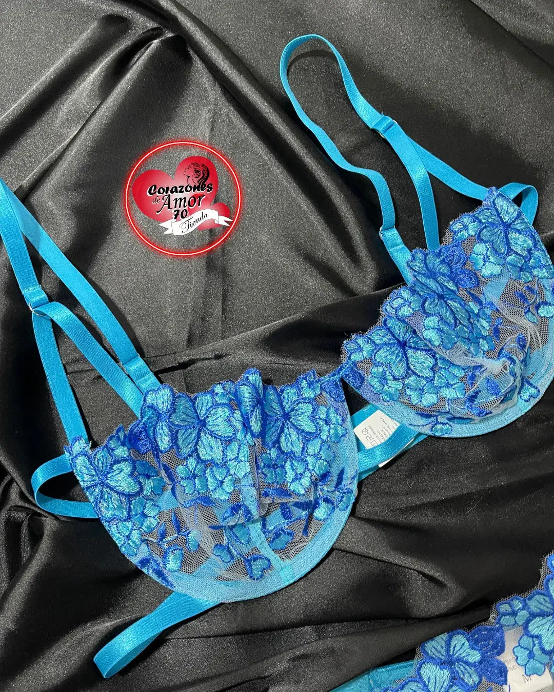 Hermosa lencería azul